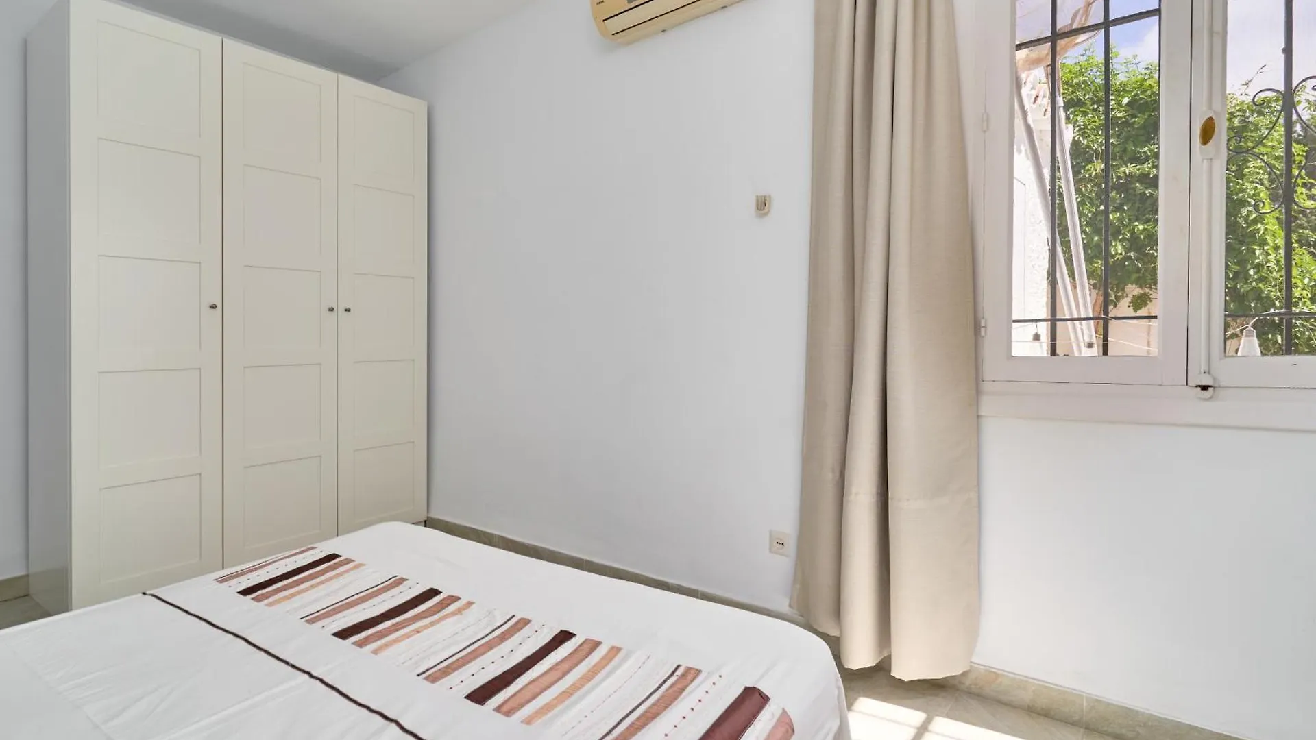 Rodriguez Acosta 22 Villa Nerja